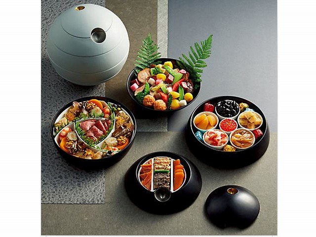 楽天市場】有田焼 李荘窯 玉4段おせち重.黒金銀彩(内器なし)【黒釉薬