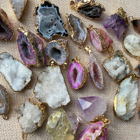 楽天市場】訳あり商品 天然石 原石 ドゥルージー ジオード