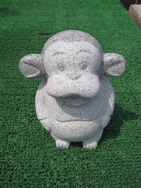 楽天市場】【難が去る置物】 かわいい猿が入荷 白御影石 幅丸18cm×高さ