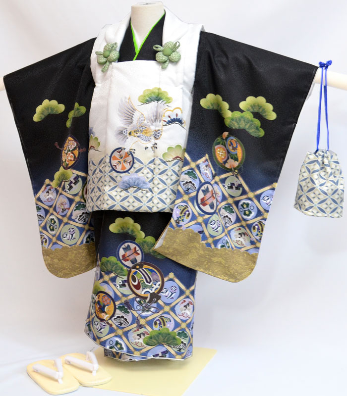 楽天市場】七五三 753 着物 3歳 男の子 被布セット 鷹柄 白/黒 絵羽柄