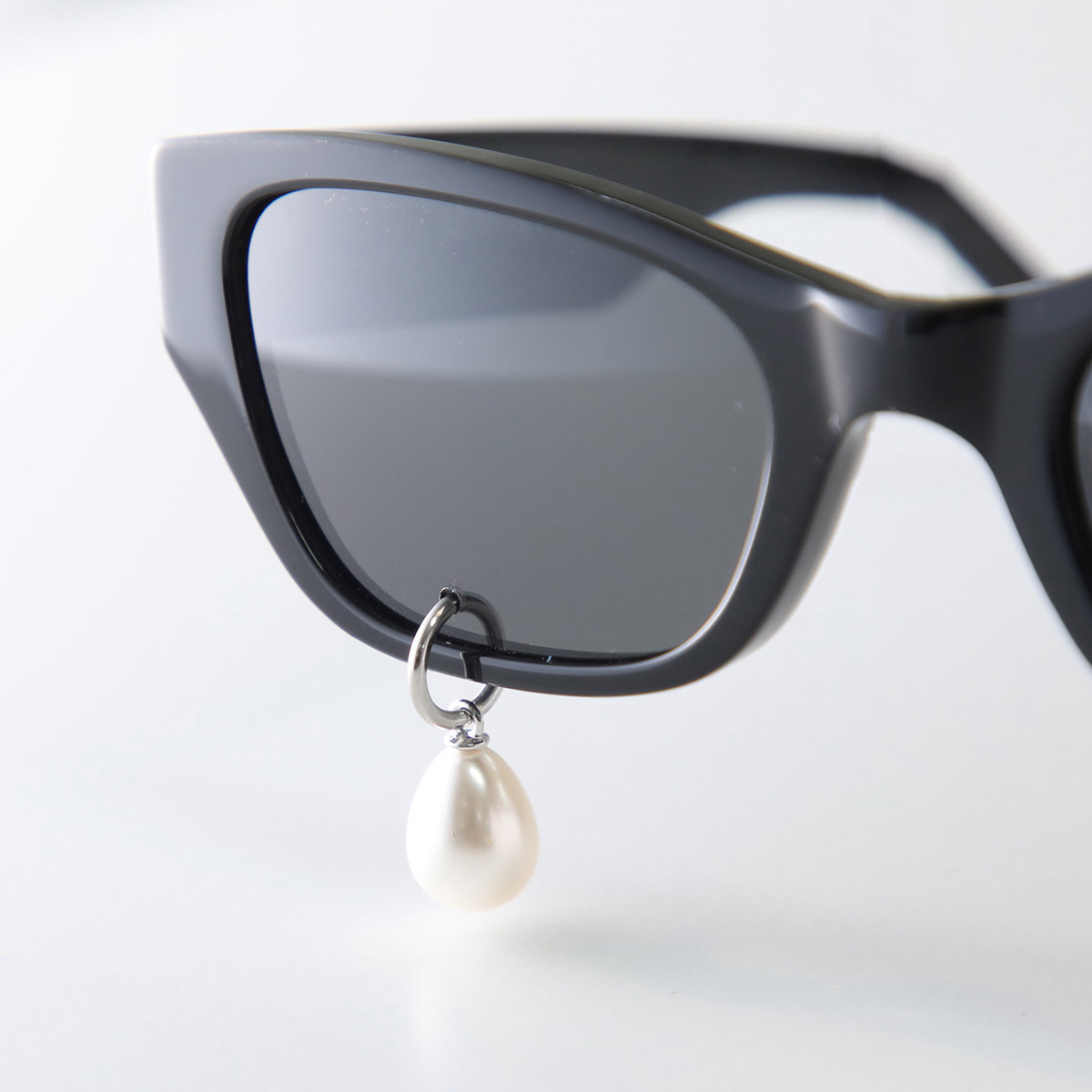 楽天市場】KIMHEKIM キムヘキム サングラス Pearl Tears Cat-Eye