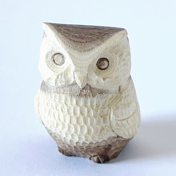 楽天市場】木彫り ふくろう 置物 槐（えんじゅ）の木製 北海道 阿寒湖