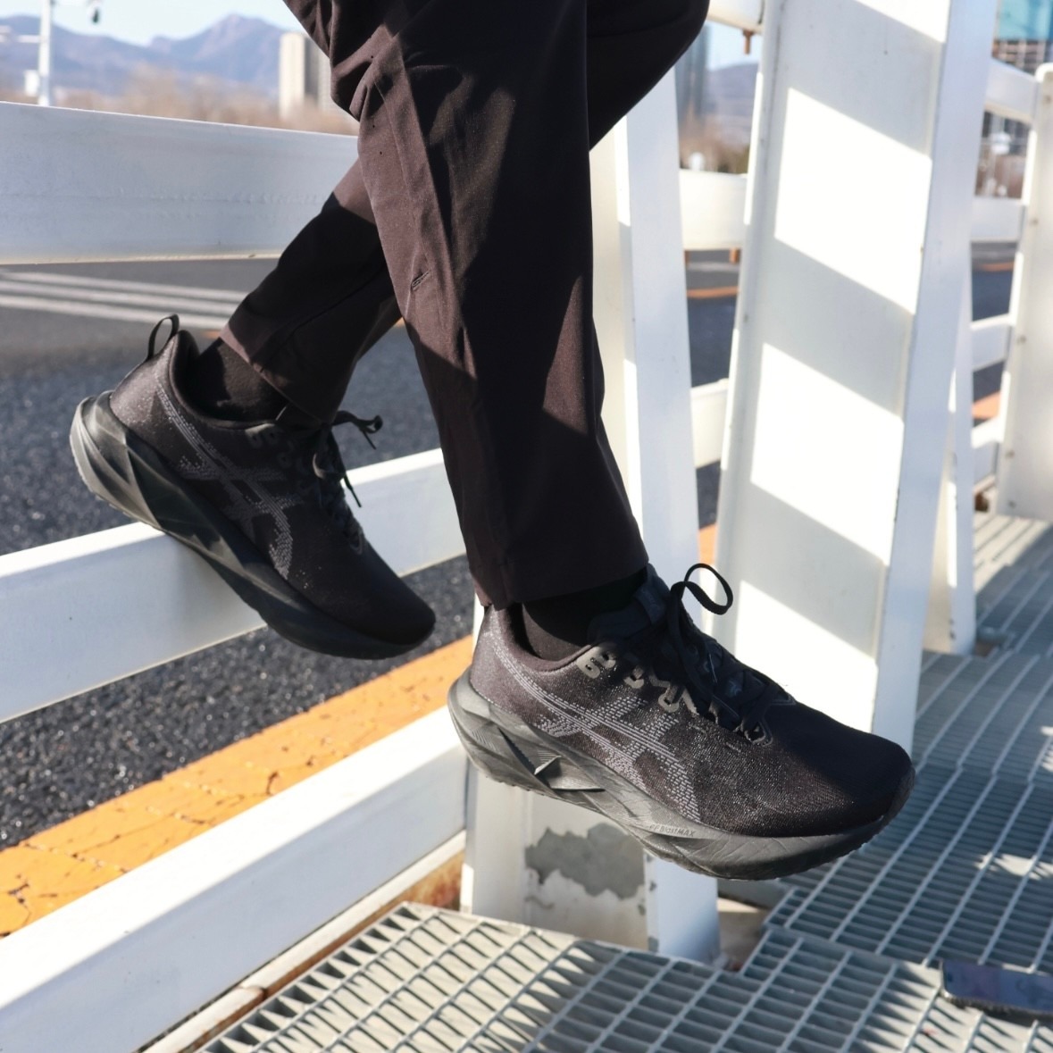 楽天市場】日本未入荷 アシックス ノヴァブラスト ブラック 男女兼用