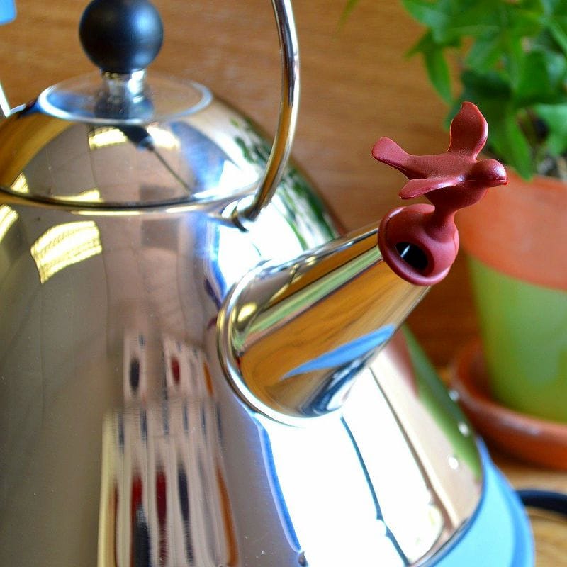 楽天市場】アレッシィ マイケルグレイブス コードレス笛吹き電気ケトル