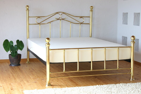 要問合せ♥️ゴールドで金運風水up♥️ベッド　シングル　セミダブル　ゴールド　白 ベッド セミダブル パイプ 組立設置無料 オペラ 金属製 アイアン