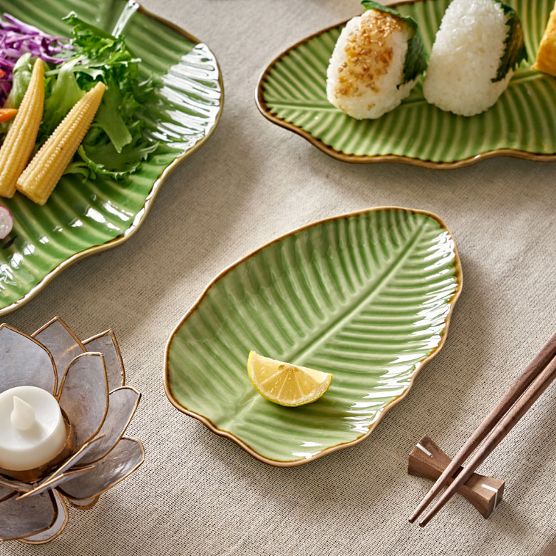楽天市場】プレート バナナリーフ柄 Sサイズ 全長19cm グリーン 陶器製