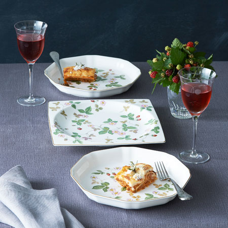 楽天市場】ウェッジウッド ワイルドストロベリー オクタゴナル