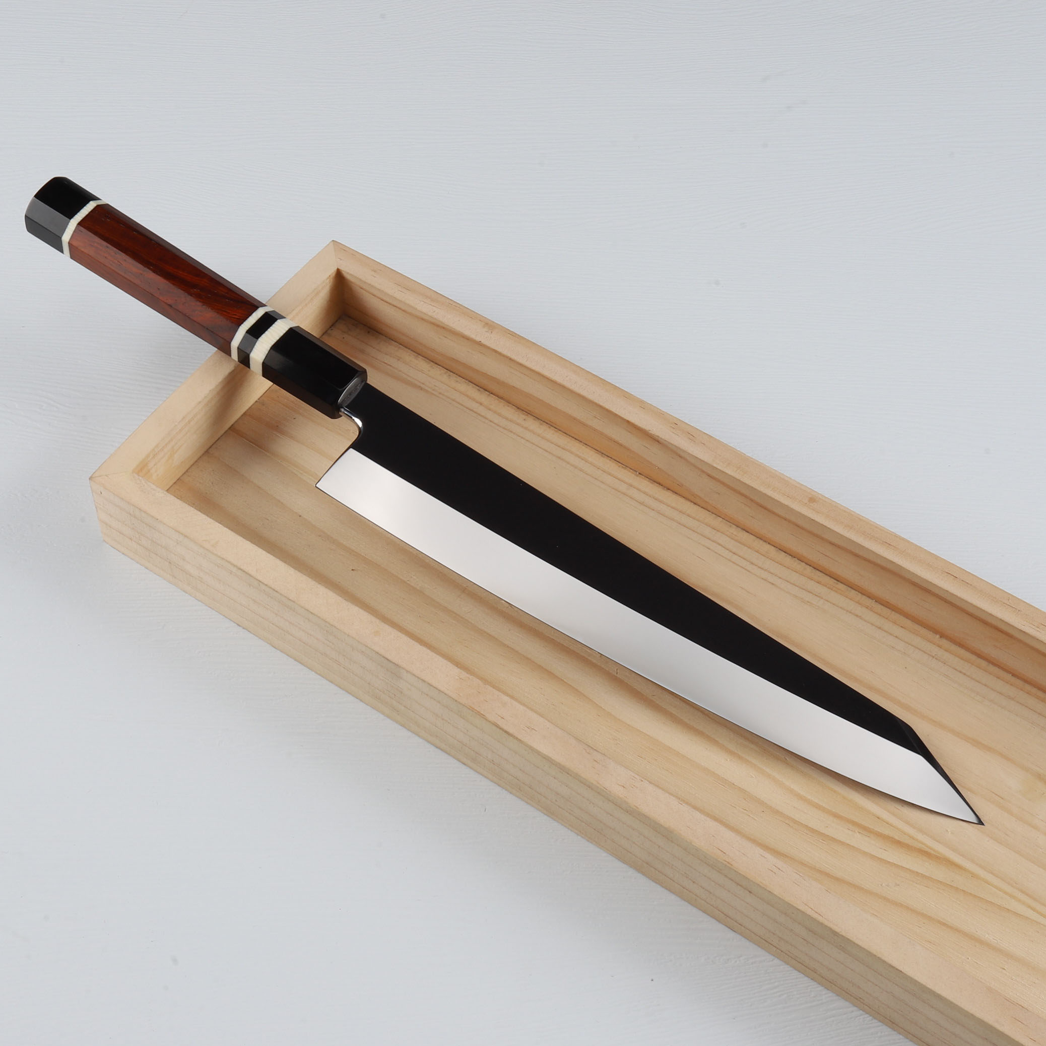 楽天市場】勘所型牛刀 9寸（刃渡り270mm） ウルトラ鏡面仕上げ 和包丁