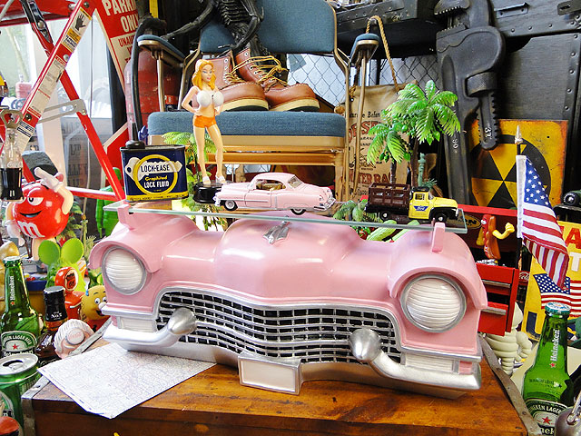 楽天市場】ピンクキャデラック カーシェルフ Sサイズ アメリカン雑貨