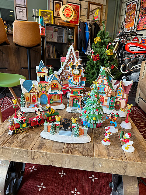 楽天市場】ディズニー クリスマスヴィレッジ 豪華13点セット