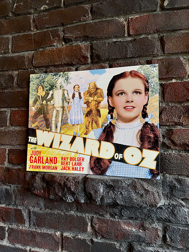 楽天市場】映画 オズの魔法使い ブリキ看板 （黄色いレンガの道