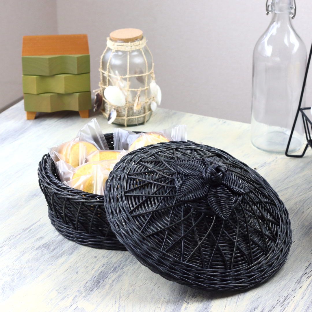 楽天市場】蓋付きブラック編み籠 フラワー 26.5cm かご 籠 カゴ