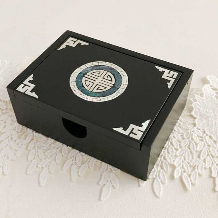 楽天市場】螺鈿細工 吉祥文様の漆黒小物入れ 名刺・アクセサリーケース