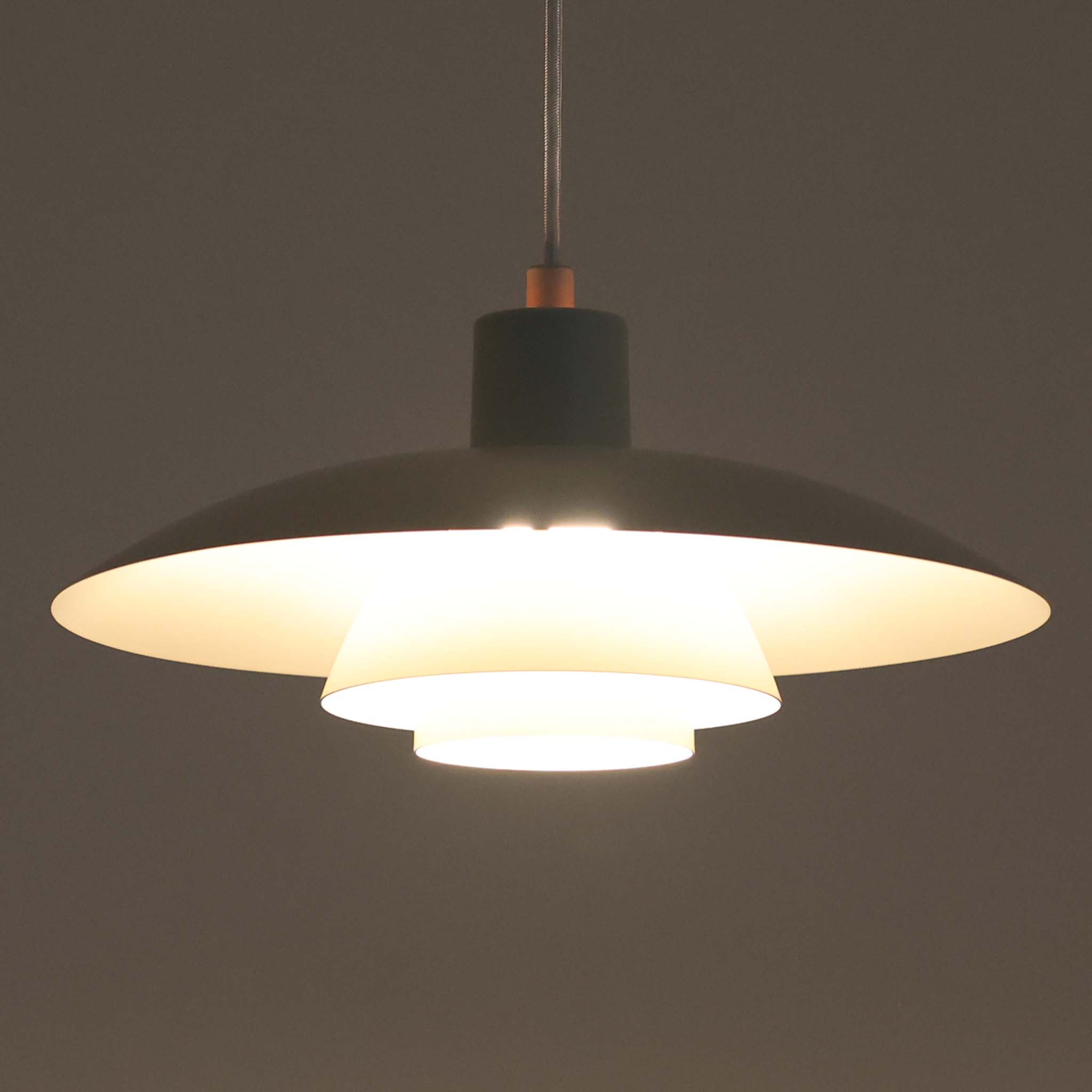 楽天市場】Poul Henningsen ペンダントライト PH4 直径40cm Louis