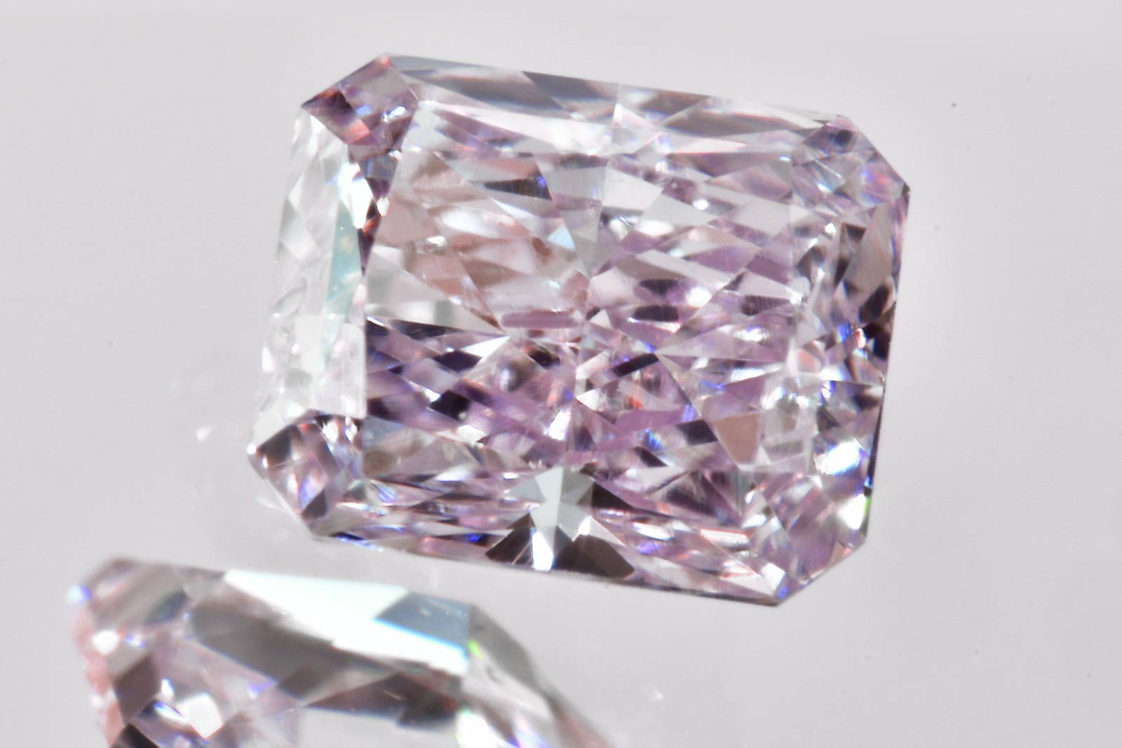 楽天市場】ファンシーライトパープリッシュピンクダイヤ0.18カラット