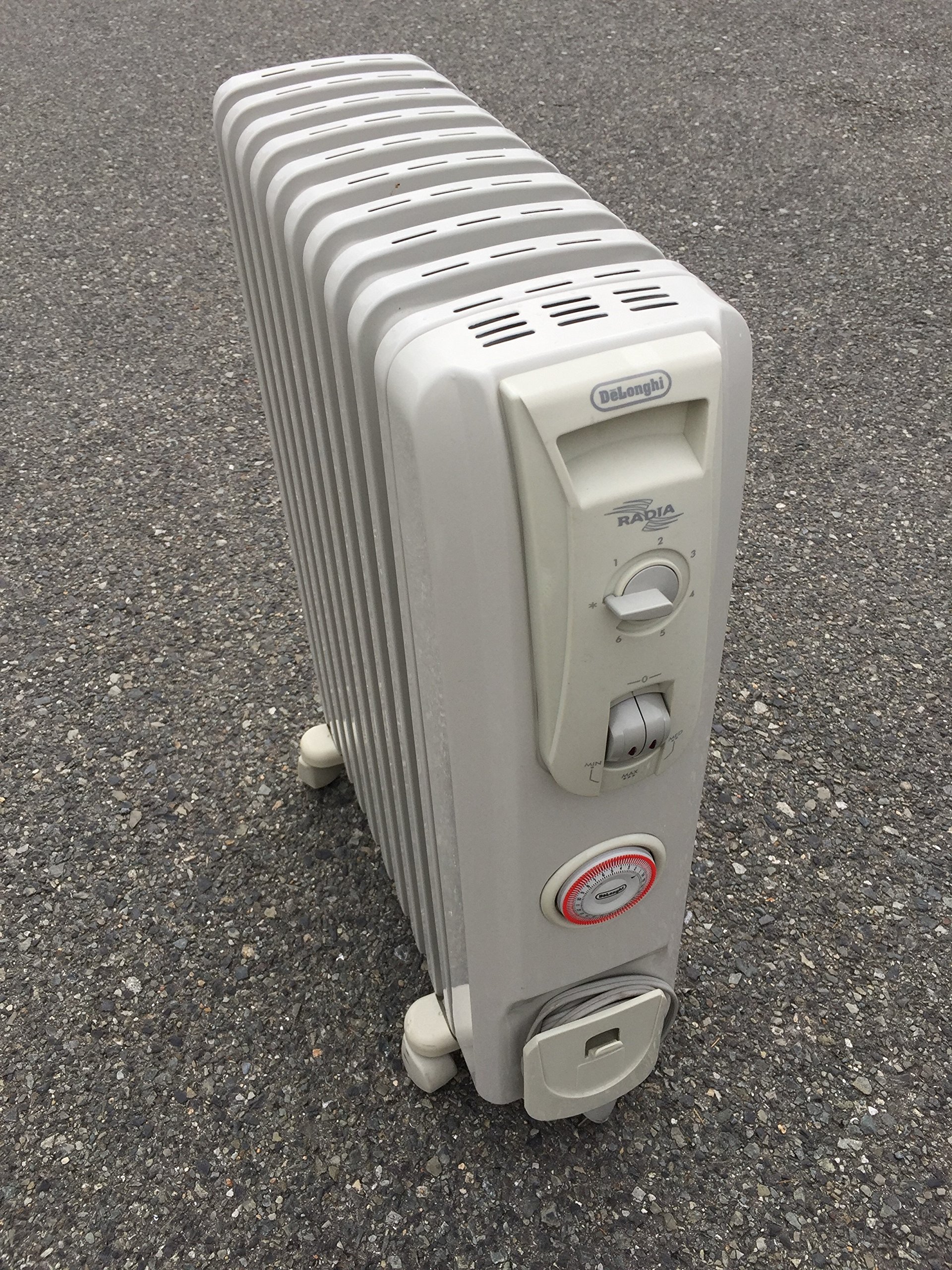 楽天市場】デロンギ オイルヒーター khd411015－lgの通販