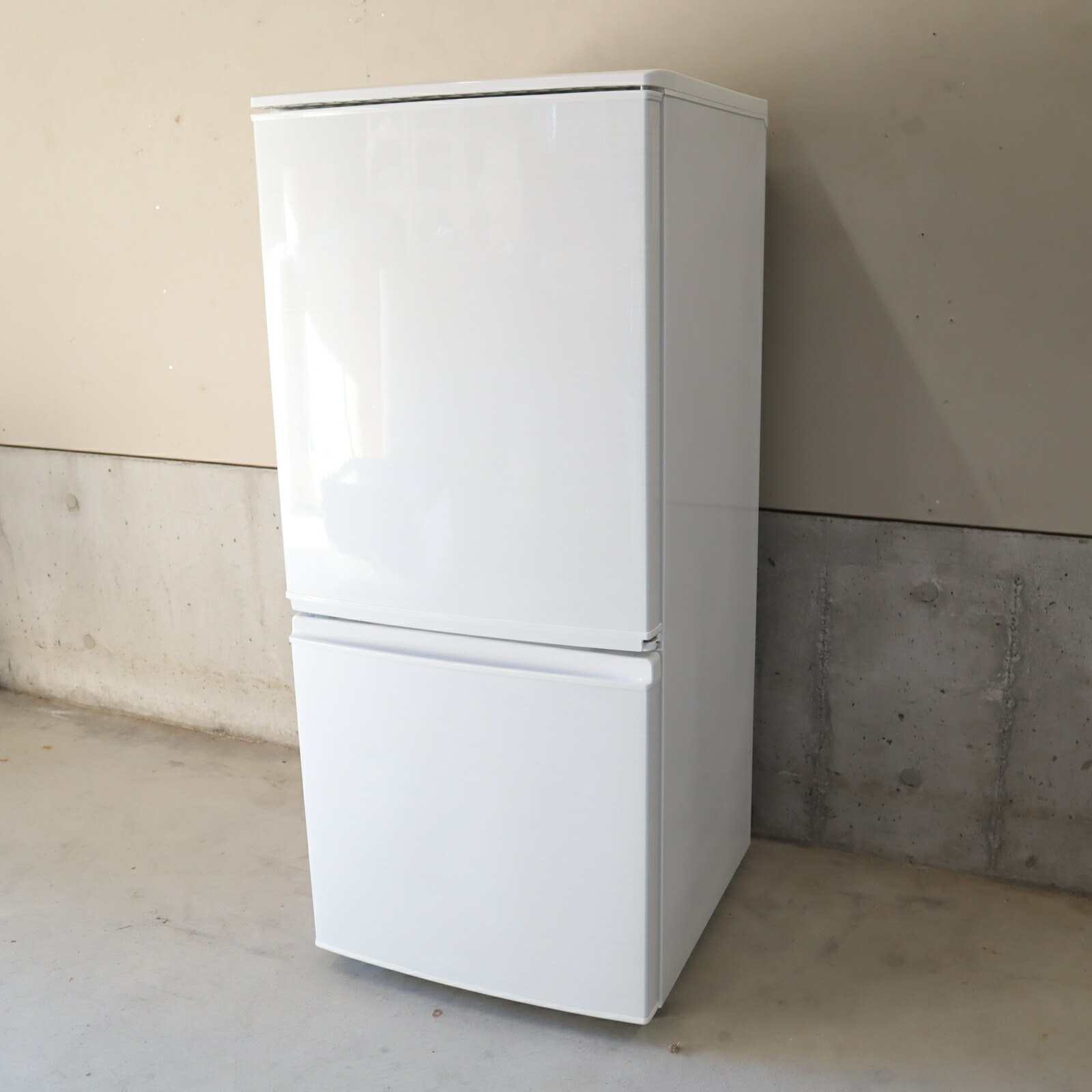 楽天市場】冷蔵庫 シャープ 137の通販