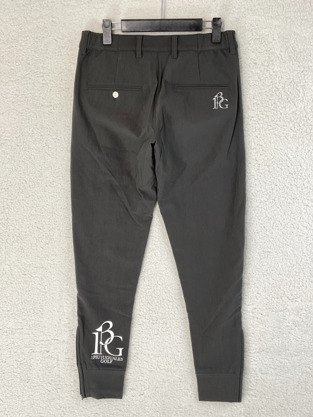 楽天市場】未使用 1PIU1UGUALE3 GOLF 5 グレー ADP ZIP SLACKS : TREND