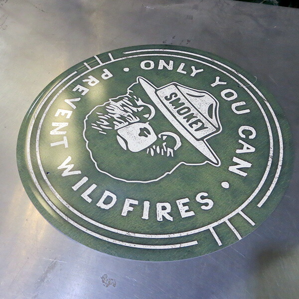 楽天市場】スモーキーベア ブリキ看板 アメリカン 丸形 看板