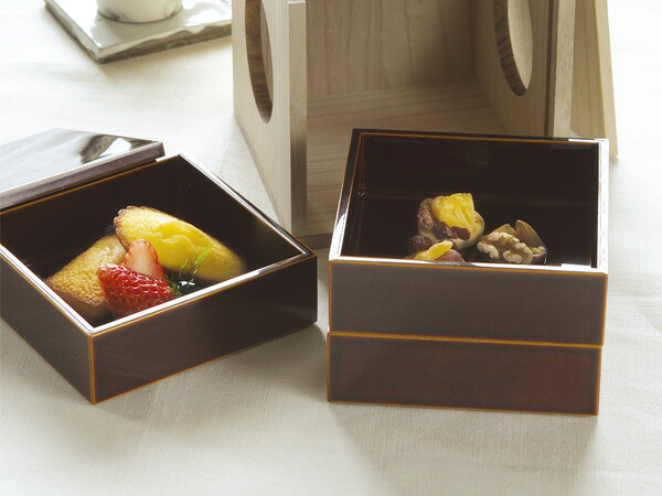 楽天市場】遊山箱 春慶三段重 野外にも持ち出せる手提げ式弁当箱