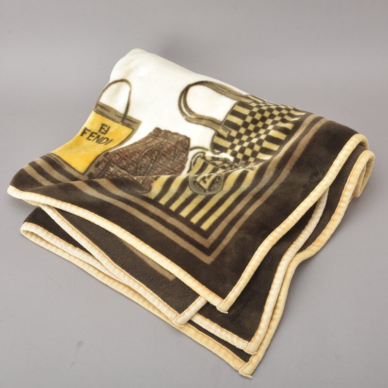 楽天市場】レア品 美品 FENDI フェンディ バッグ柄 ブランケット 毛布