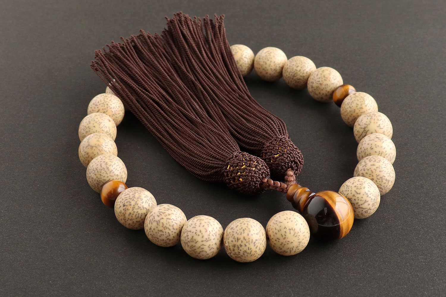 楽天市場】数珠 男性用 星月菩提樹 22玉 虎目石仕立て 正頭 茶 京念珠