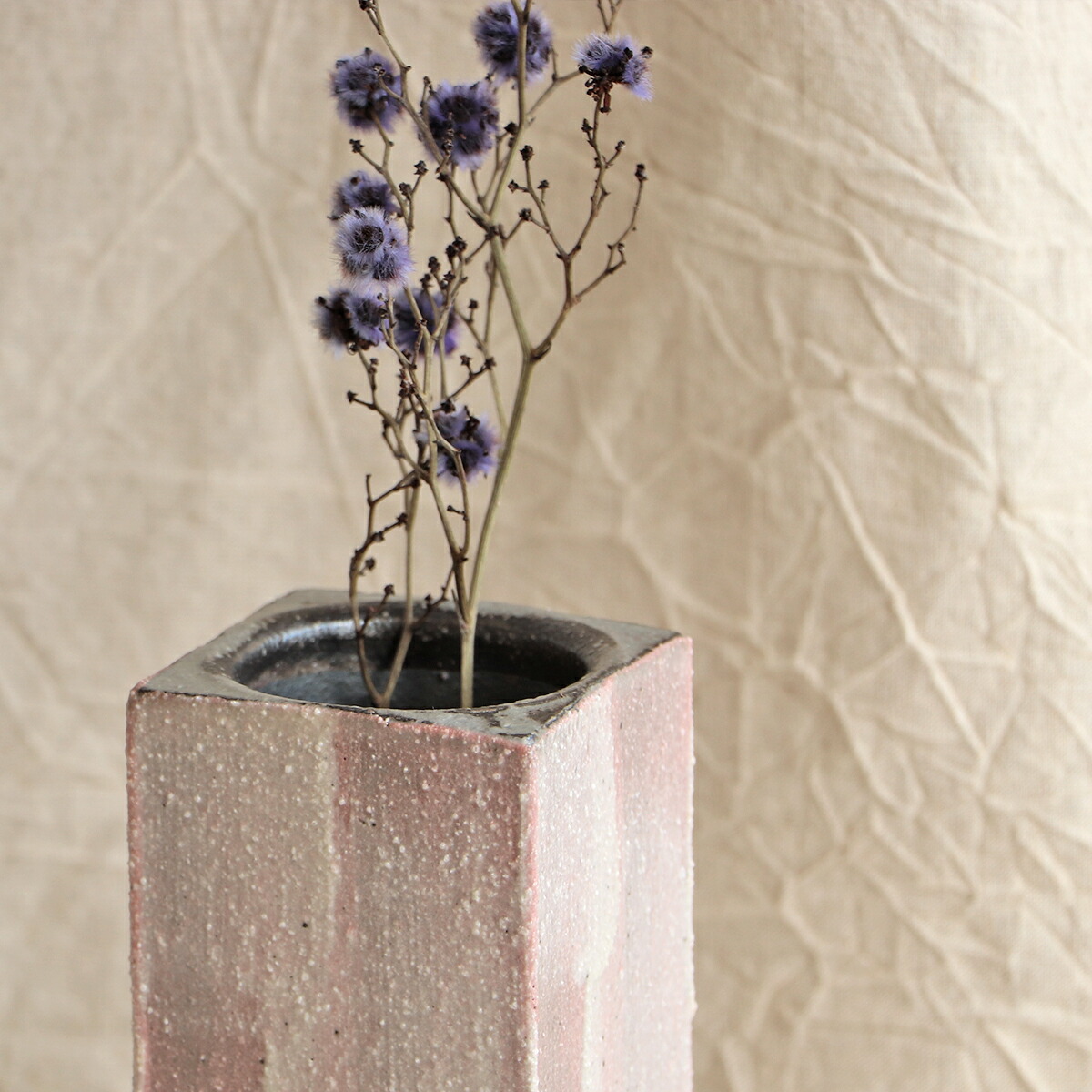 楽天市場】花瓶 信楽焼 陶器 和風 花入れ 日本製 白刷毛目ピンク角花入