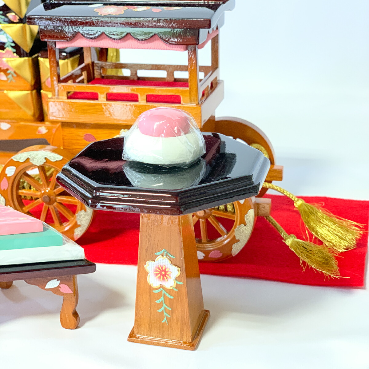 楽天市場】雛道具 雛人形 小物 6点40号家具調金彩小桜KG-401-6J口花も