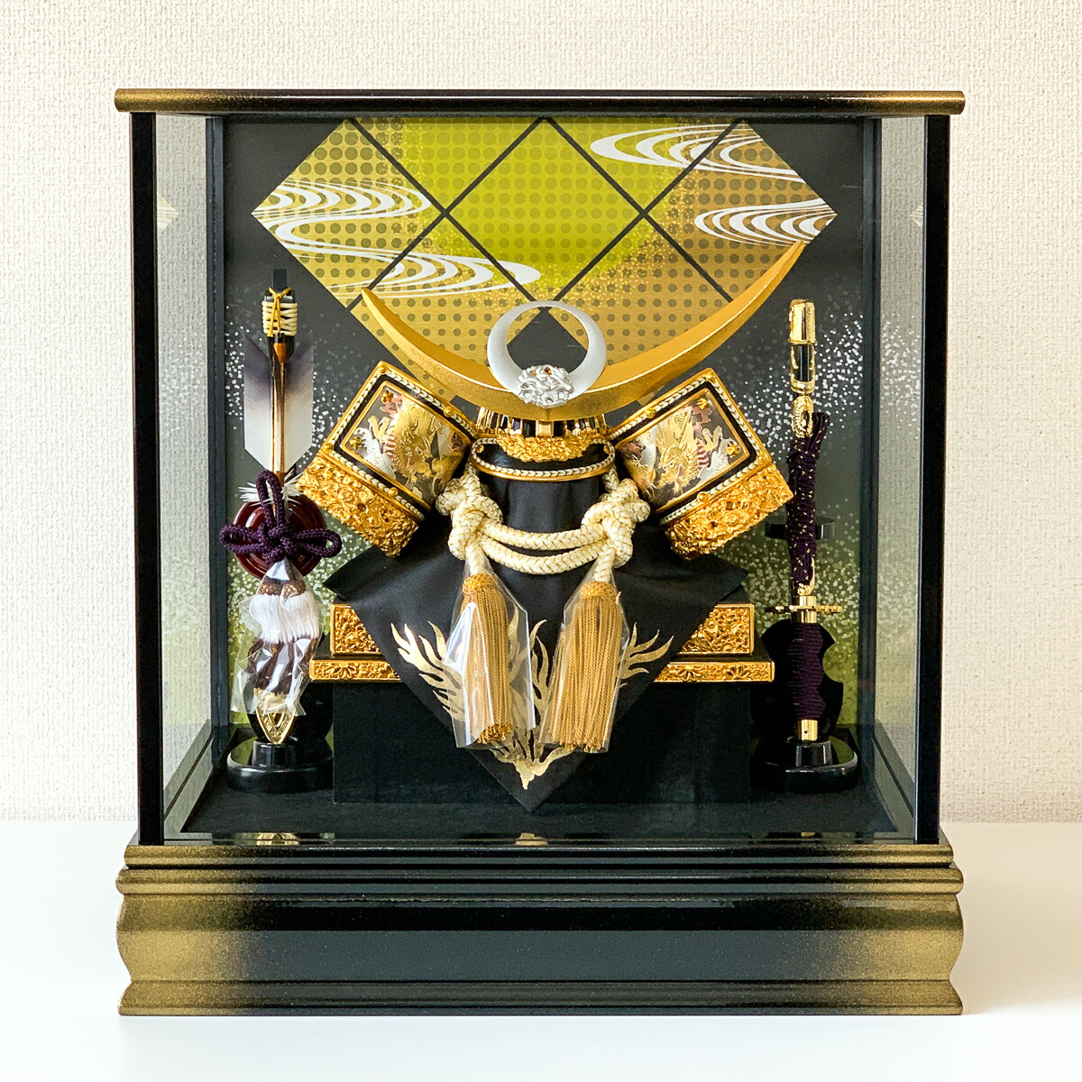 楽天市場】五月人形 ケース飾り 上杉兜 コンパクト兜ケース飾り