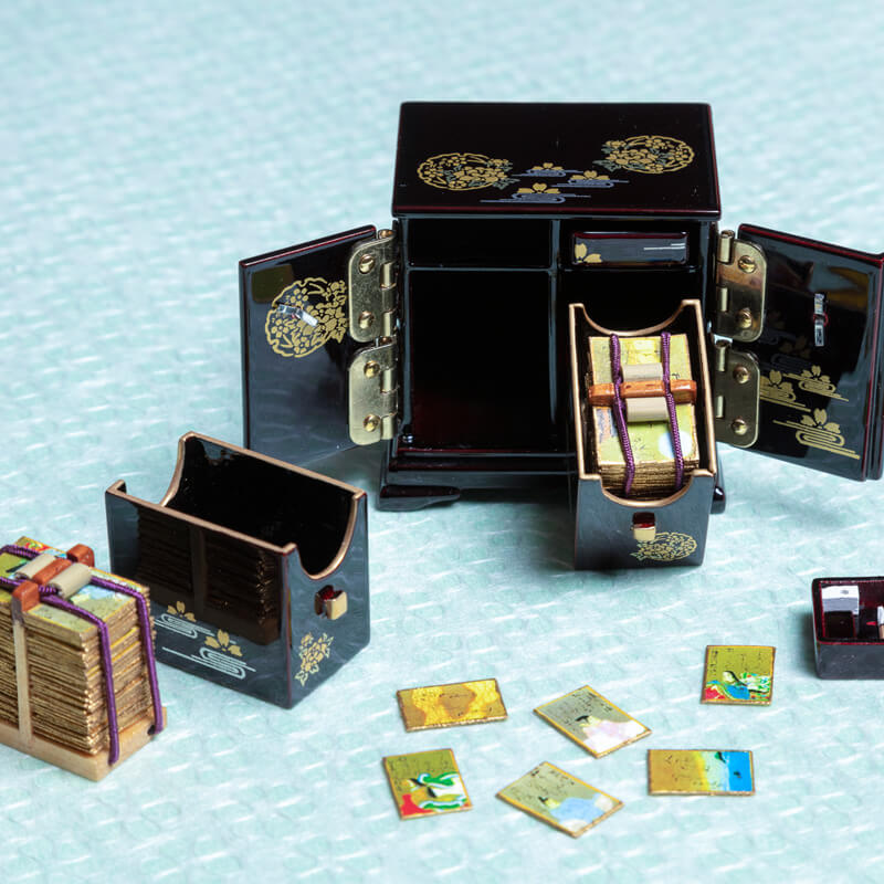 楽天市場】雛人形 百人一首かるた3点セット - 溜 H3-D-T001 コンパクト