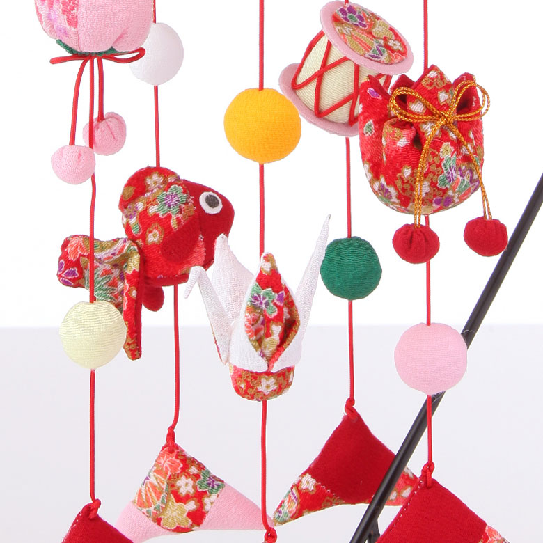 楽天市場】綿・ボンド・両面テープ付き「傘宝つるし雛5本飾り」（赤