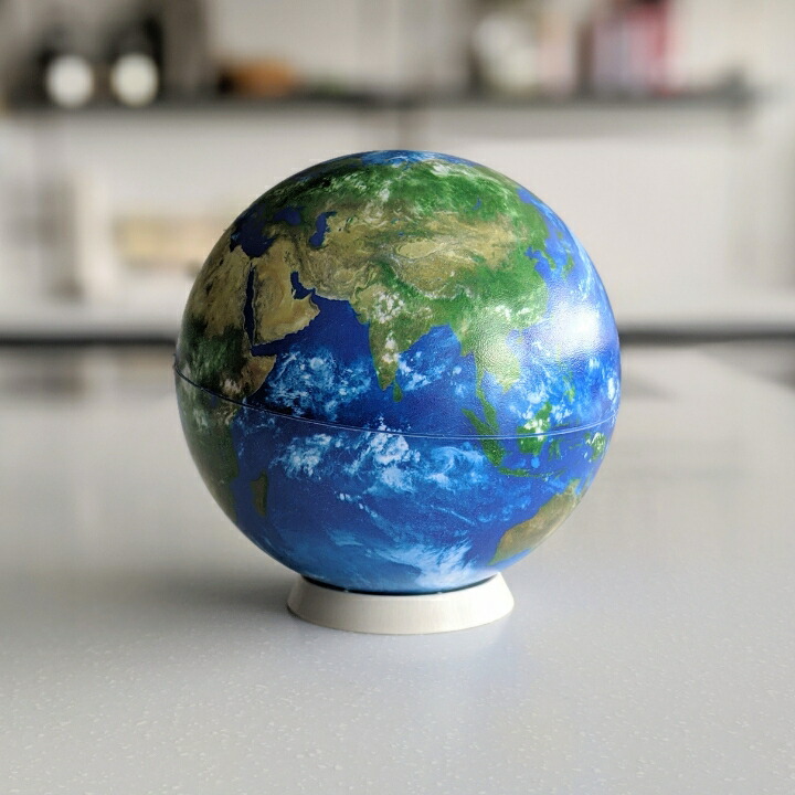 楽天市場】ほぼ日のアースボール セカンドモデル / 地球の「今」が