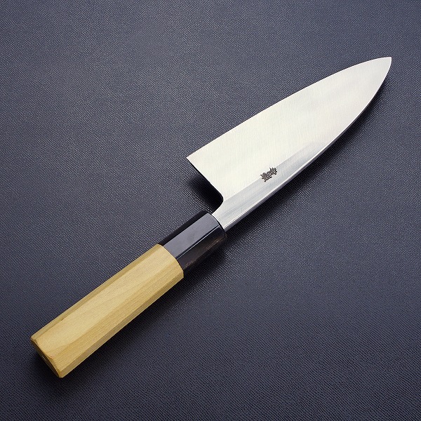 楽天市場】東周作 出刃包丁 片刃 150mm青紙2号 付け鋼 霞研ぎ仕上げ