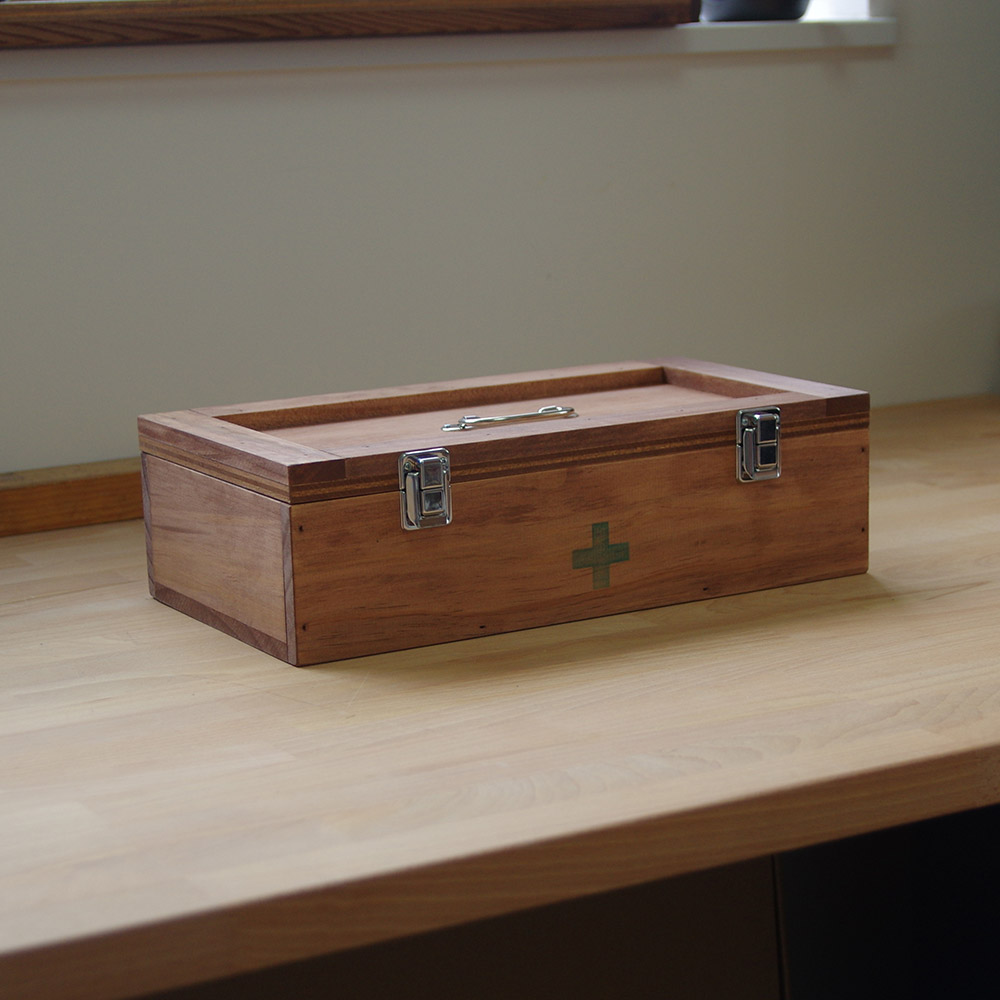 楽天市場】【スーパーSALEで使えるクーポンあります！】救急箱 Mサイズ