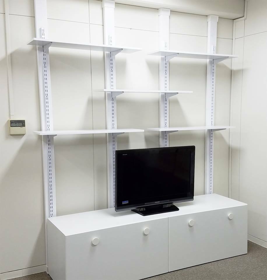 楽天市場】【ホワイト色】 棚板可動タイプ・棚受け 奥行き45センチ