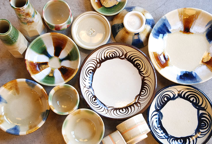 楽天市場】瀬戸本業窯 三彩皿 7.5寸 緑茶白民藝 : iraka-イラカ-