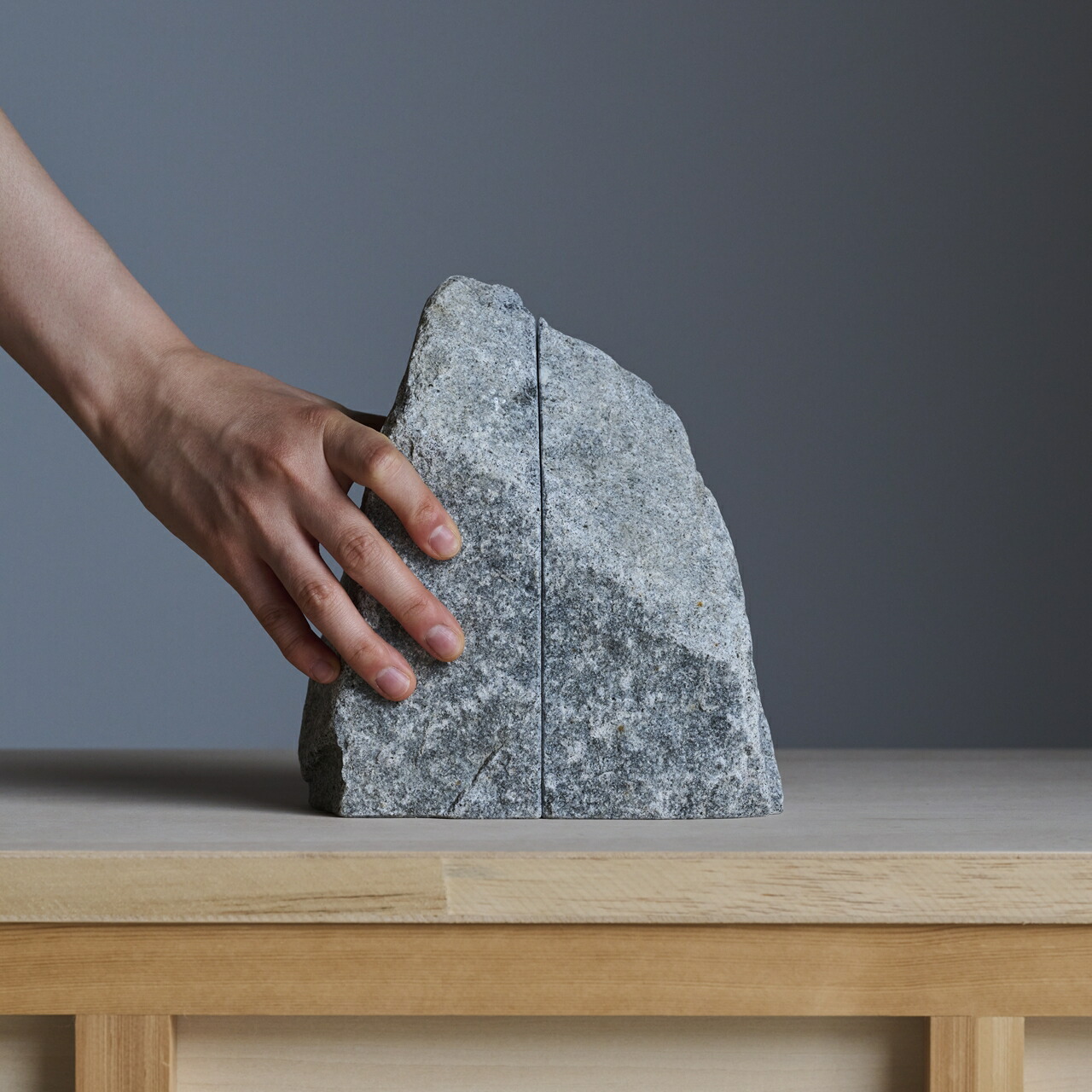 楽天市場】【AJI PROJECT】本立て ブックエンド【細目】自然石使用