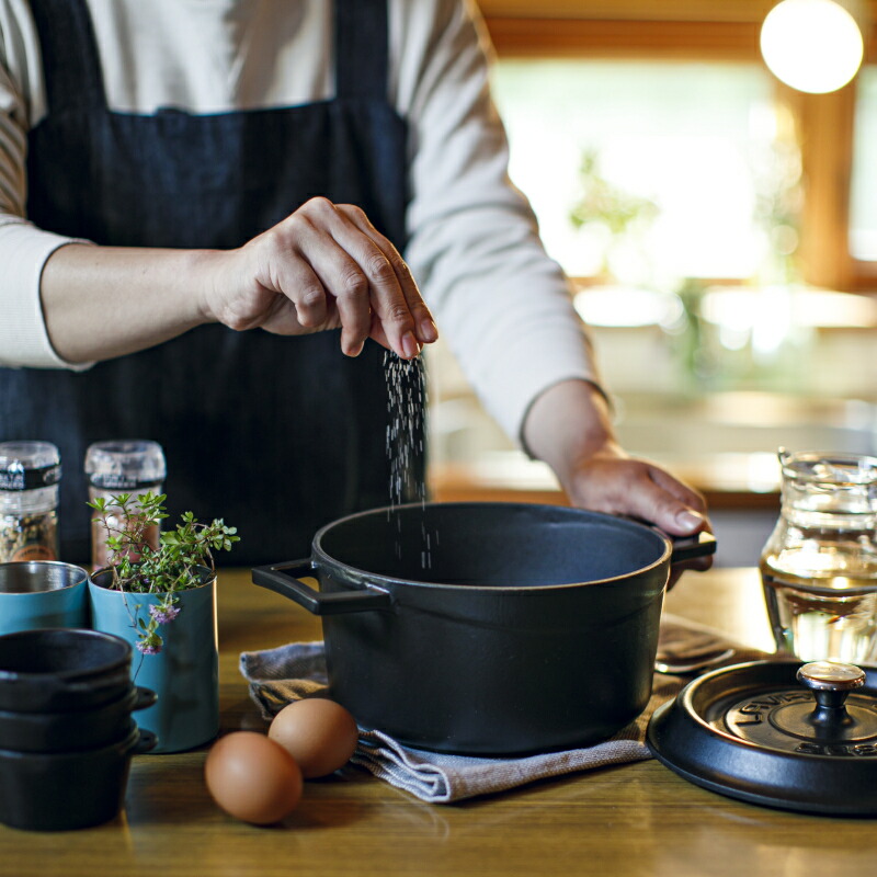 楽天市場】LAVA オーバルキャセロール 25cm 鋳鉄ホーロー製でお手入れ