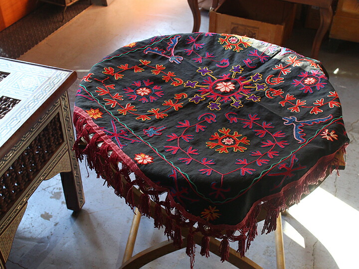 楽天市場】【15%OFFクーポン対象】ウズベキスタンの刺繍布・スザンニ