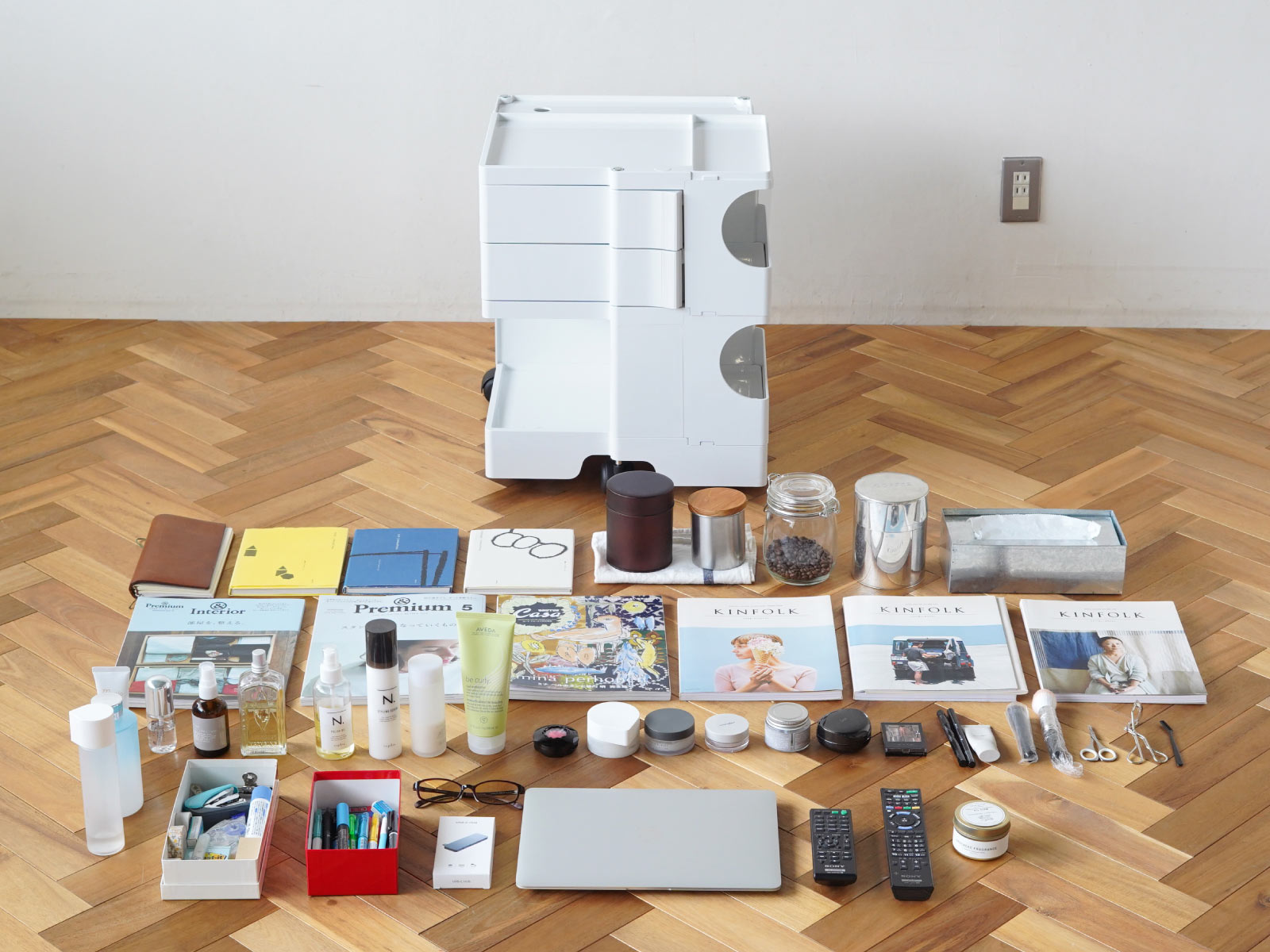 楽天市場】【在庫あり・正規品2年保証】全2色 ボビーワゴン 2段2トレイ