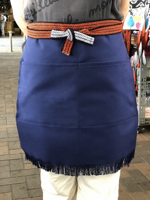 楽天市場】ふさ付2つポケット無地帆前掛け（紺）綿100％ : 北村雑貨店