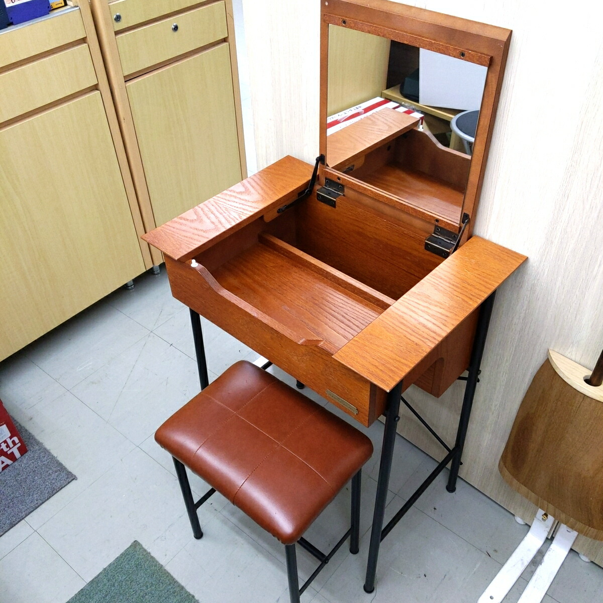 楽天市場】【中古品】niko and ドレッサー/スツール付き リビング