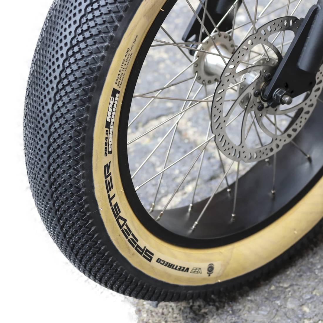 楽天市場】自転車 タイヤ VEE Tire Speedster (20x4.0) Natural Wall