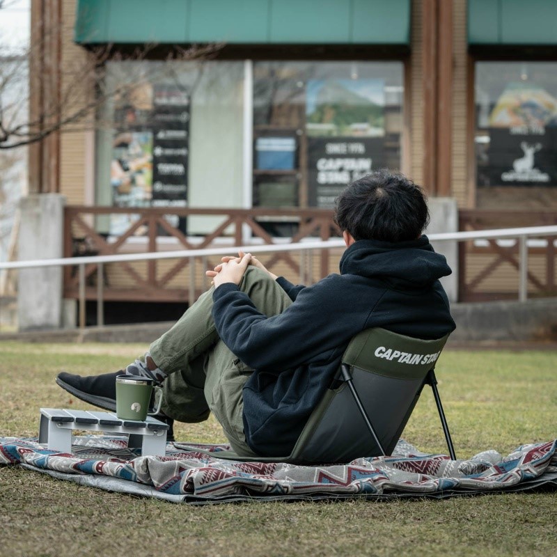 楽天市場】キャプテンスタッグ フィールド座椅子 オリーブ 収納袋付き