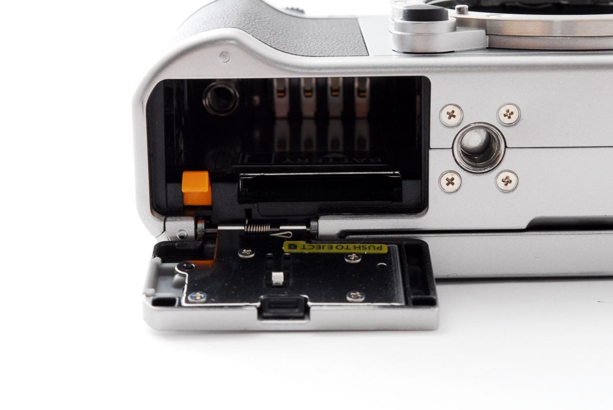 楽天市場】【中古】フジフィルム Fujifilm X-A3 シルバー レンズキット