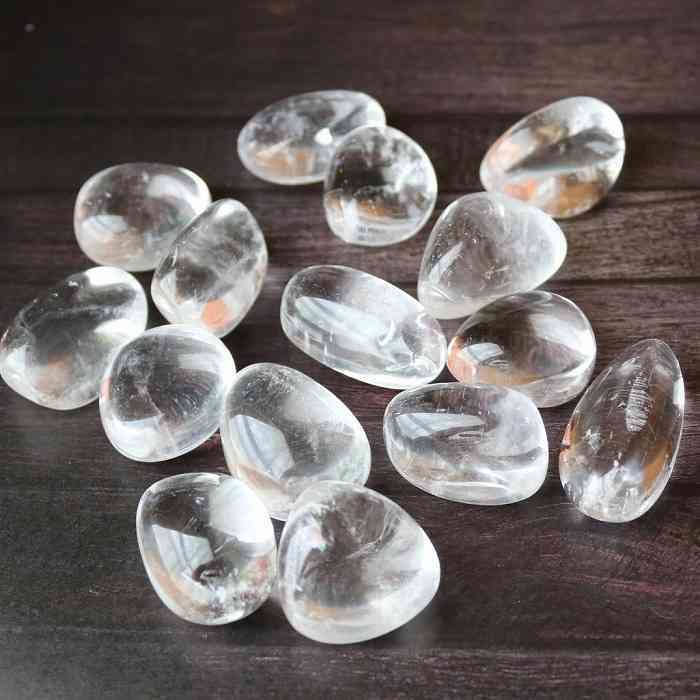 楽天市場】天然石 水晶 タンブル 1個 高透明 クリア クォーツ 原石