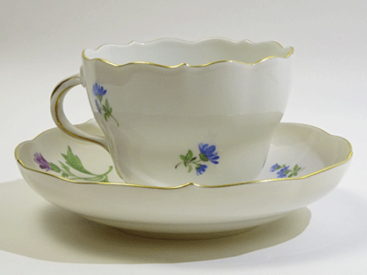 楽天市場】(アウトレット)マイセン 3つ花プレート18cmと1つ花カップ