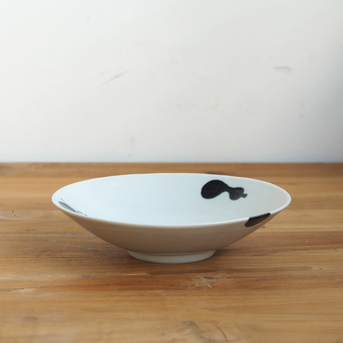 楽天市場】徳永遊心窯 黒呉須 印判 ひょうたん 楕円浅鉢 / 取り皿 銘々