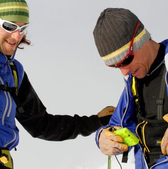 楽天市場】PIEPS ピープス DSP アバランチ ビーコン Ver8.2 : RISO-SYA