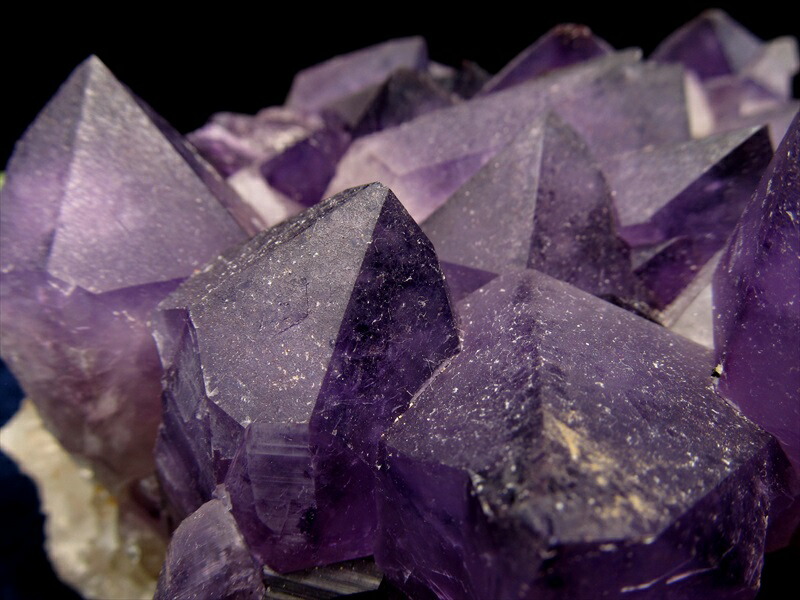 楽天市場】特大結晶！○【アバンダンス アメジスト クラスター（恐竜紫